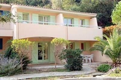 фото отеля Residhotel Le Domaine de La Pinede Le Lavandou