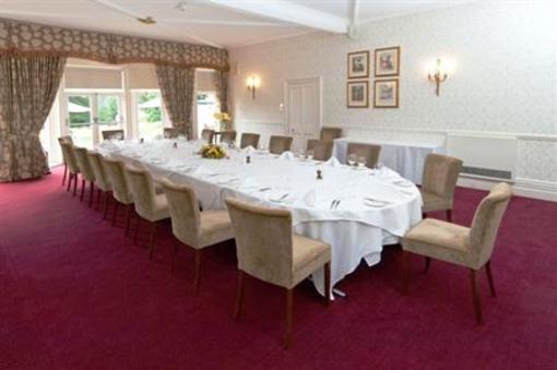 фото отеля Menzies Flitwick Manor