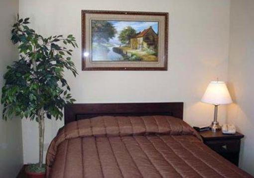 фото отеля Econo Lodge Inn & Suites Innisfail (Canada)