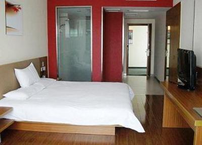 фото отеля Hanting Express Nanchang Honggutan Xinshifu
