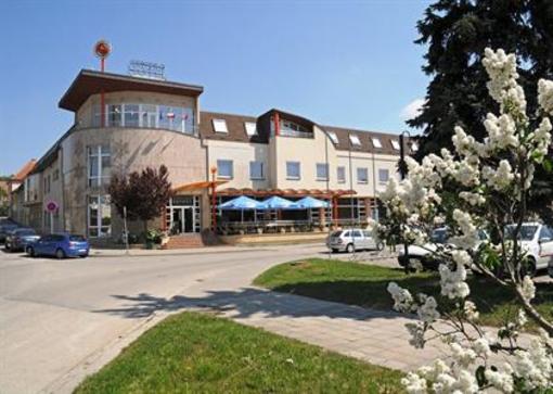 фото отеля Hotel Centro Hustopece