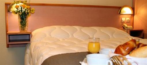фото отеля Hotel Les Chataigniers Privas