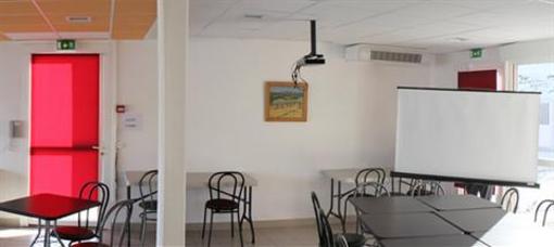 фото отеля Hotel Les Chataigniers Privas