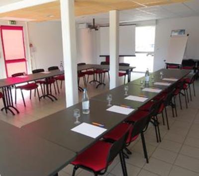 фото отеля Hotel Les Chataigniers Privas
