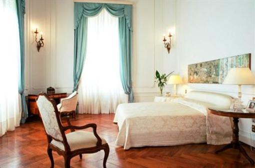 фото отеля Villa D'Acquarone