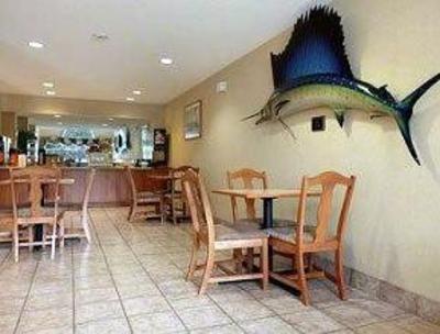 фото отеля Microtel Inn & Suites Brunswick