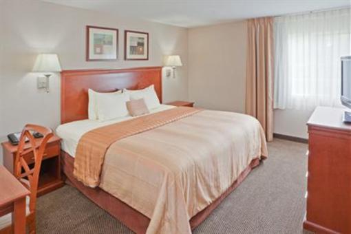 фото отеля Candlewood Suites Aberdeen - Edgewood - Bel Air