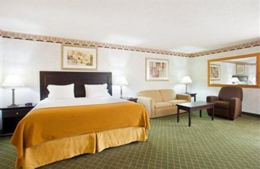 фото отеля Holiday Inn Express Chicago-Libertyville