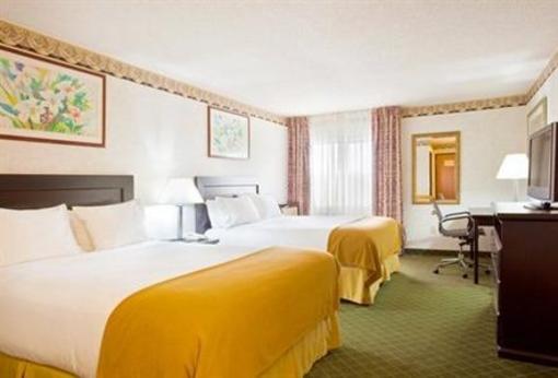 фото отеля Holiday Inn Express Chicago-Libertyville