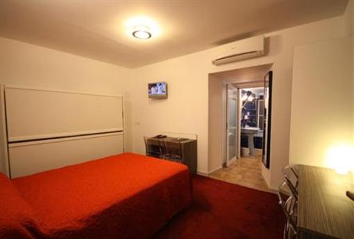 фото отеля Hotel Napoleon Bastia