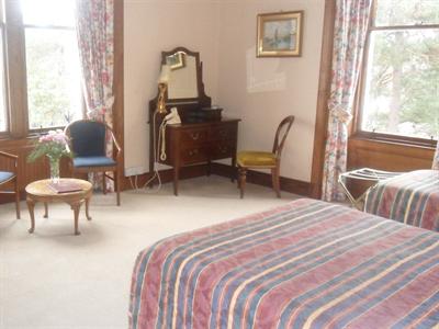 фото отеля Dalrachney Lodge