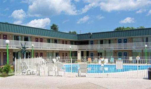 фото отеля Econo Lodge Inn & Suites Blue Springs