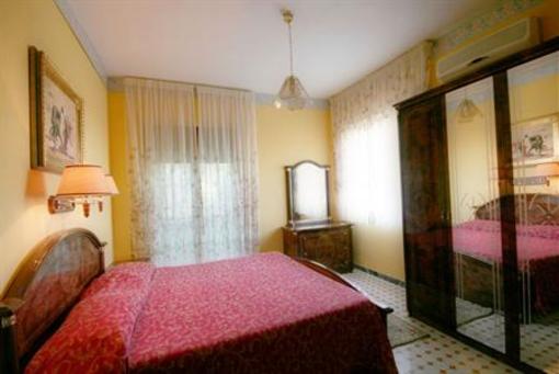 фото отеля Hotel Cavour Sorrento