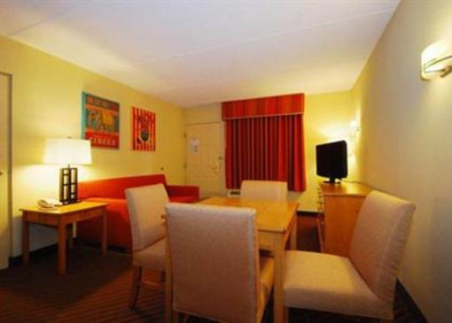 фото отеля Econo Lodge Riverside Pigeon Forge