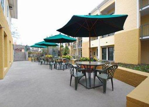 фото отеля Econo Lodge Riverside Pigeon Forge