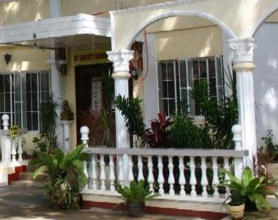 фото отеля D' Lucky Garden Inn & Apartelles Palawan