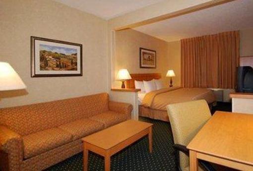 фото отеля Comfort Suites Peoria (Illinois)