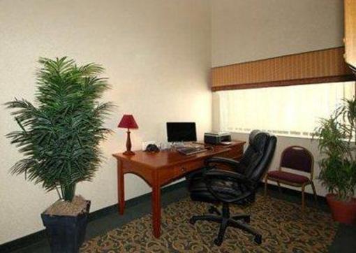 фото отеля Comfort Suites Peoria (Illinois)