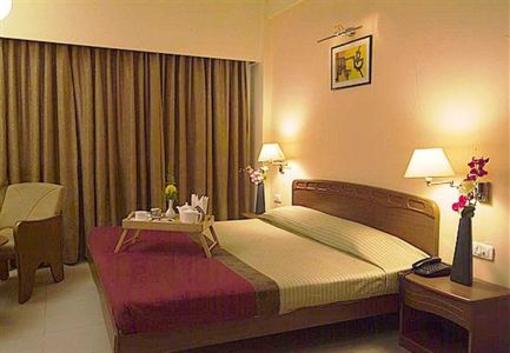 фото отеля The Hotel Royal Plaza Chennai