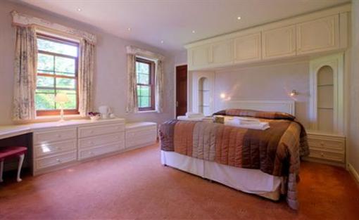 фото отеля Le Friquet Country Hotel and Apartments Castel Guernsey