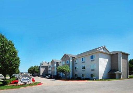 фото отеля Suburban Extended Stay DFW Airport North