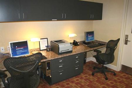 фото отеля Hilton Garden Inn Anchorage