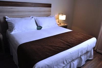 фото отеля Arturo Prat Hotel