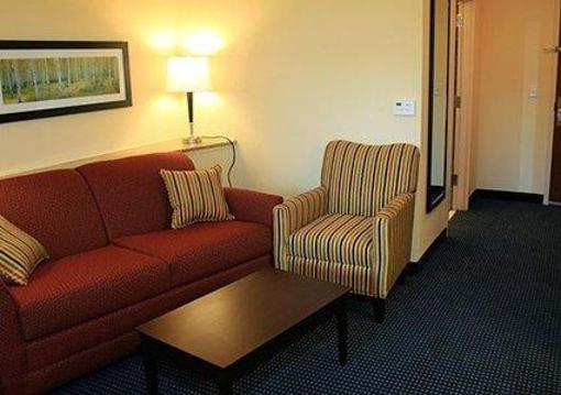 фото отеля Comfort Suites Cotner Lincoln (Nebraska)