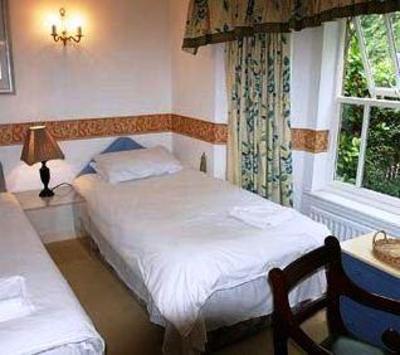 фото отеля Arnies Guest House
