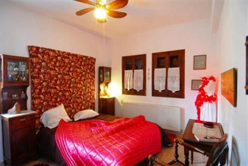фото отеля Tampakeika Hotel Mouresi