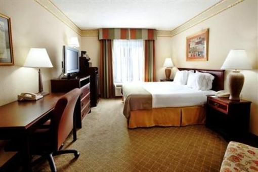 фото отеля Holiday Inn Express Hotel And Suites Ruston