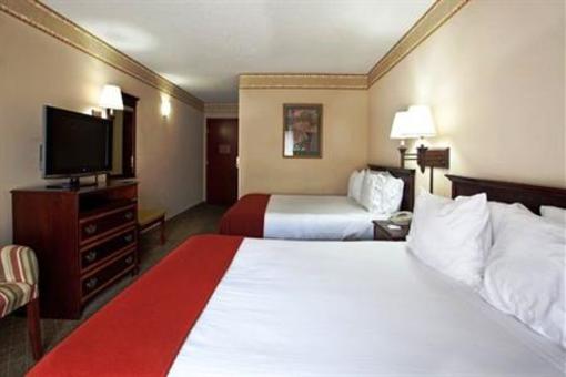 фото отеля Holiday Inn Express Hotel And Suites Ruston