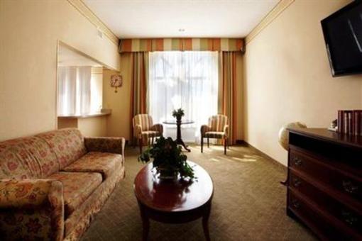 фото отеля Holiday Inn Express Hotel And Suites Ruston