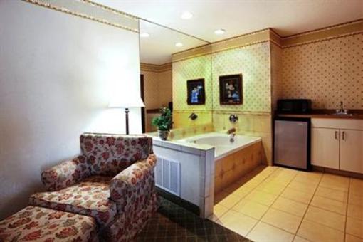 фото отеля Holiday Inn Express Hotel And Suites Ruston