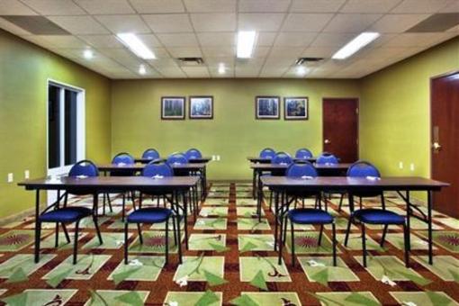 фото отеля Holiday Inn Express Hotel And Suites Ruston