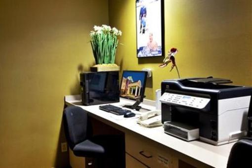 фото отеля Holiday Inn Express Hotel And Suites Ruston