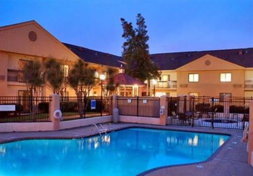 фото отеля Courtyard Atlanta Norcross/I-85