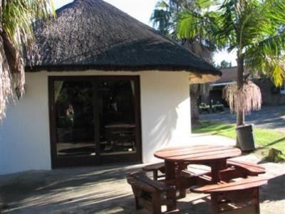 фото отеля Areena Riverside Resort East London
