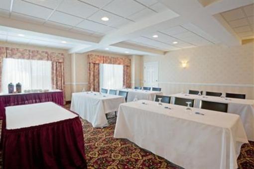 фото отеля Holiday Inn Express Hotel & Suites White River Junction