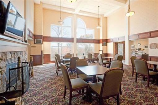 фото отеля Holiday Inn Express Hotel & Suites White River Junction