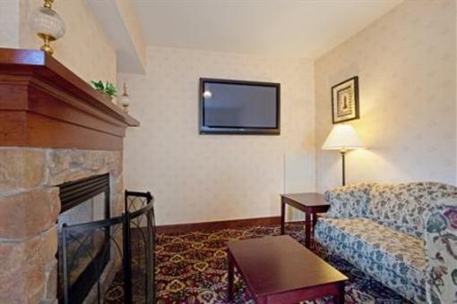 фото отеля Holiday Inn Express Hotel & Suites White River Junction