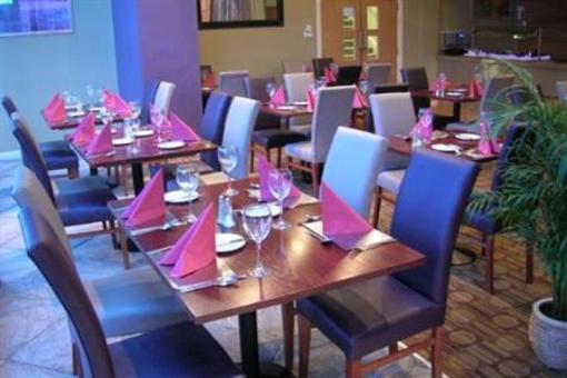 фото отеля Best Western Summerhill Hotel And Suites