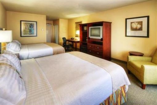 фото отеля Holiday Inn Hotel & Suites Albuquerque North I-25
