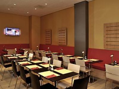 фото отеля Hotel Ibis Leiden Centre