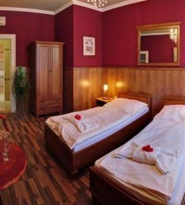 фото отеля Hotel Bow Garden Komarno