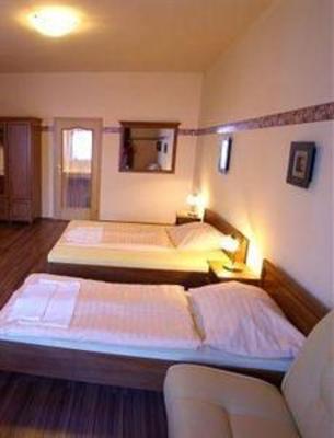фото отеля Hotel Bow Garden Komarno