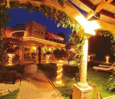 фото отеля Hotel Bow Garden Komarno
