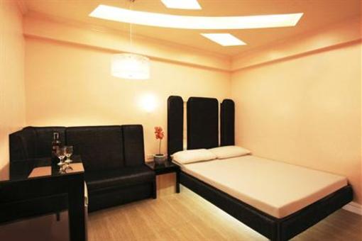фото отеля Victoria Court Malate Hotel