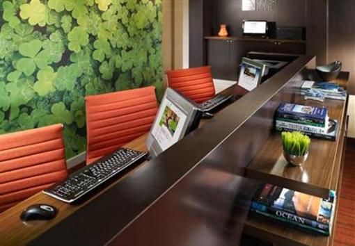 фото отеля Courtyard by Marriott Chattanooga I-75