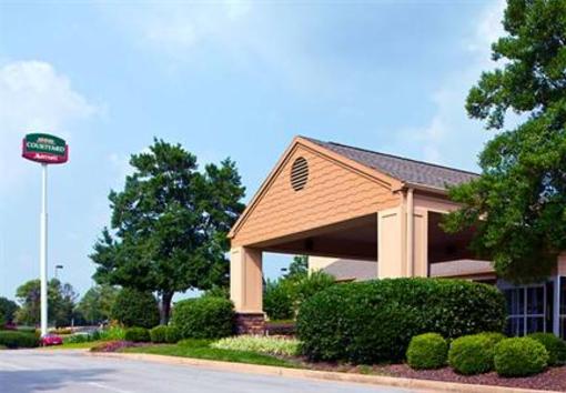 фото отеля Courtyard by Marriott Chattanooga I-75